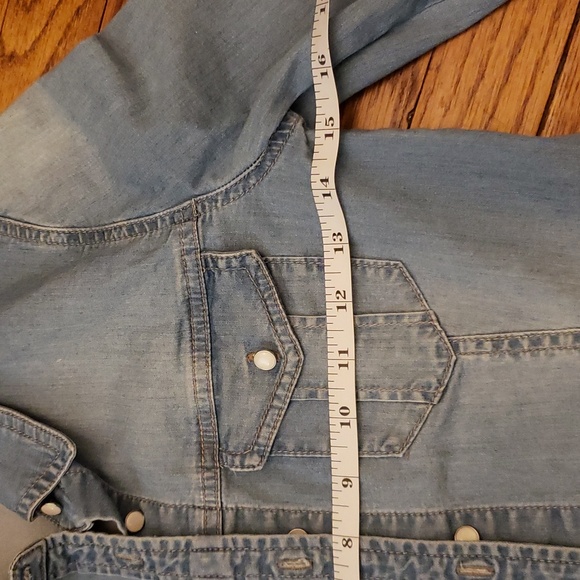 Roem Juniors blue long sleeved pearl buttons western style 2 front pockets, dart - Picture 6 of 11